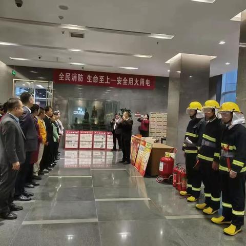 筑牢消防防线 共建平安家园 经发物业开展2025消防宣传月系列活动