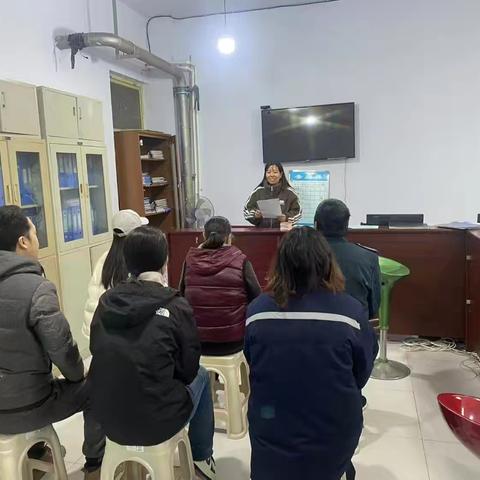 邯山区罗城头街道育德社区“开展国际消除家庭暴力日”宣传活动