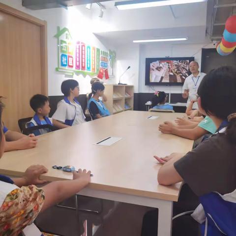 西安市未央区辛家庙街道华远海蓝城社区退役军人服务站开展“国防关系人人 人人心系国防”