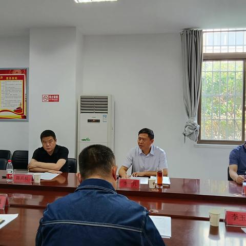 开封市城管局局长李一凡莅临城市照明管理处调研指导工作