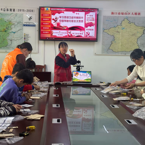 趣味科创伴成长！琼山区益·琼台π博士双足行走机器人活动走进大坡镇（十四）