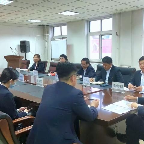 唐钢支行召开第四次青年员工座谈会暨表彰大会