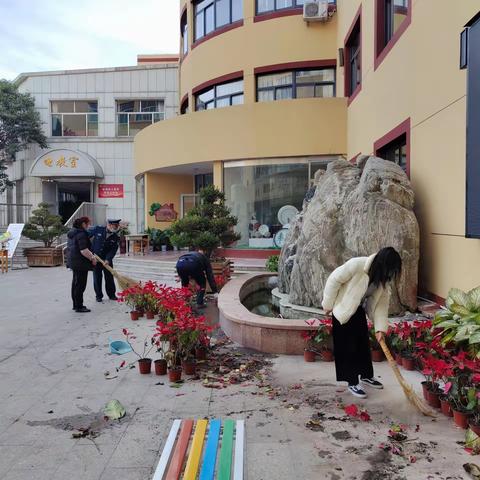丝丝凉意透身寒，处处关怀暖人心--潘南小学总务处