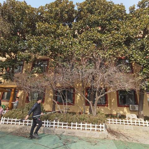 丝丝凉意透身寒，处处关怀暖人心--潘南小学总务处