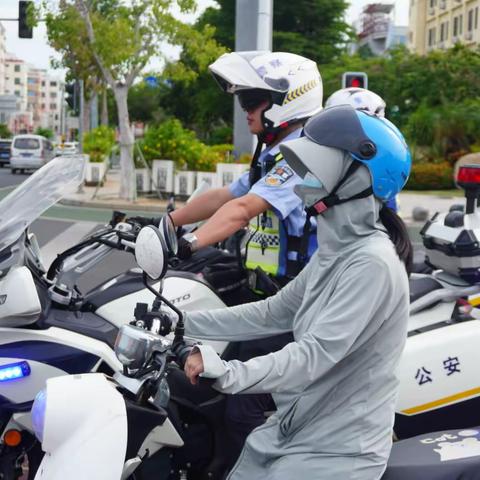 无惧“烤”验——东方公安交警高温下的坚守