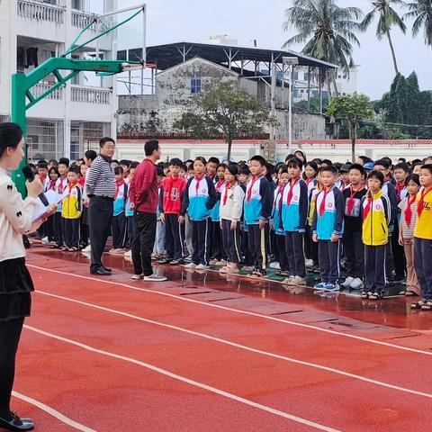 “宪法进校园”—万宁市后安镇中心学校开展“12.4国家宪法日”教育活动