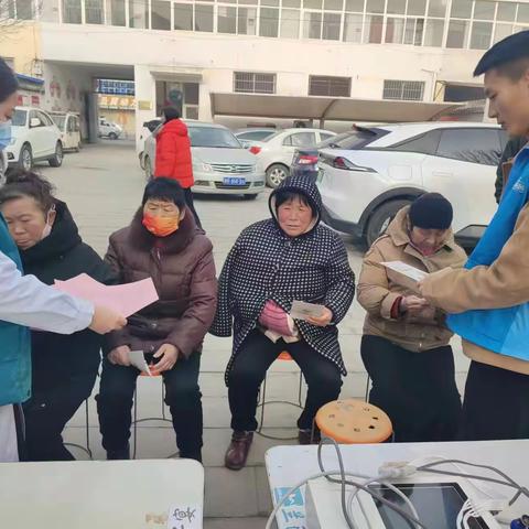 “大医献爱心”健康科普巡讲进网格