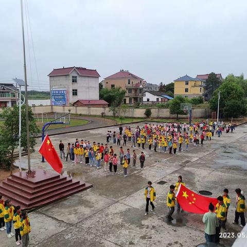 港西小学第十六周工作简报