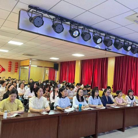 数智融合教学 赋能课堂创新——市课改示范校经验观摩暨五月份区域教研活动