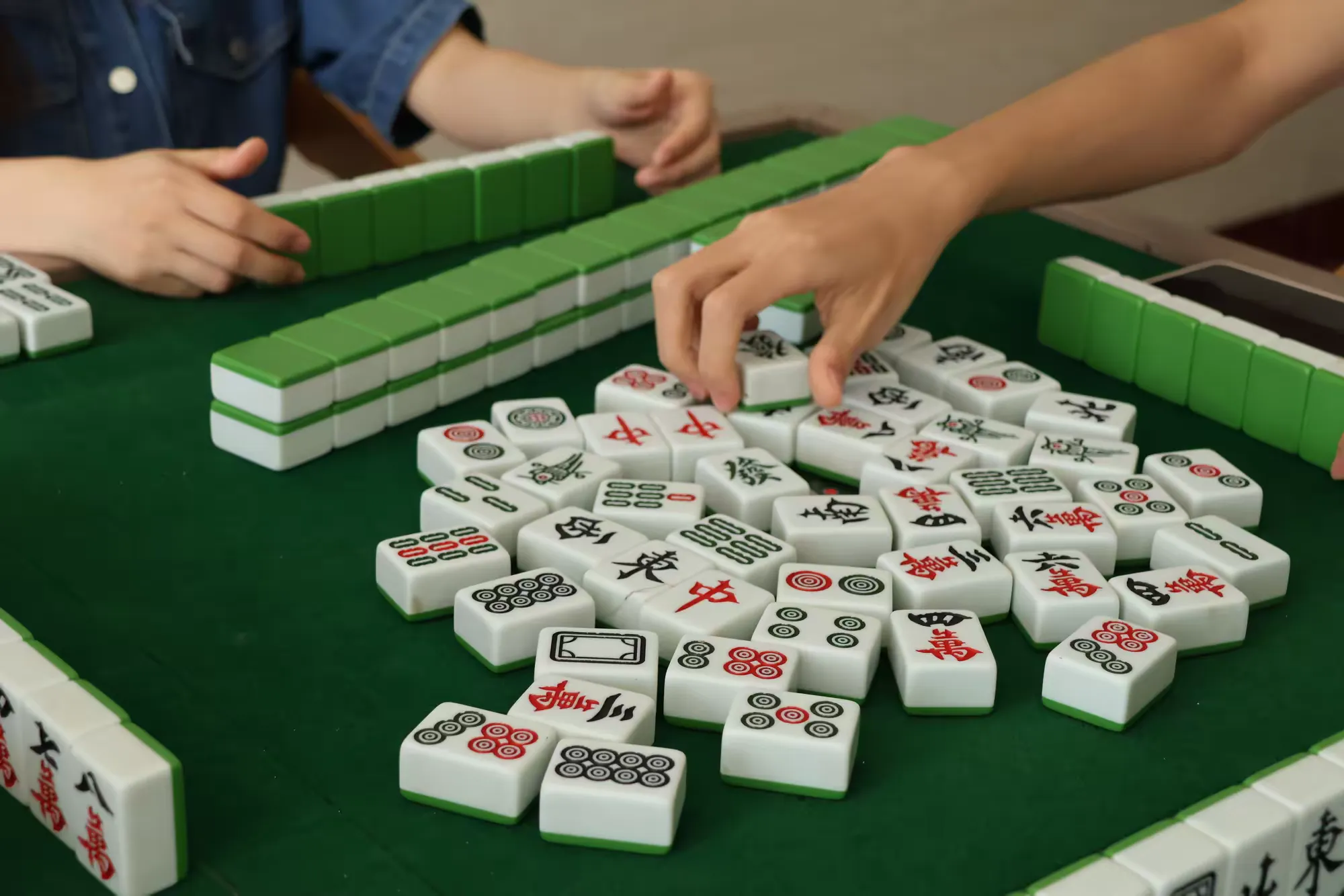 简篇-自游人•赏泉路76号-7房12床|私汤泡池 |桌球|ktv|