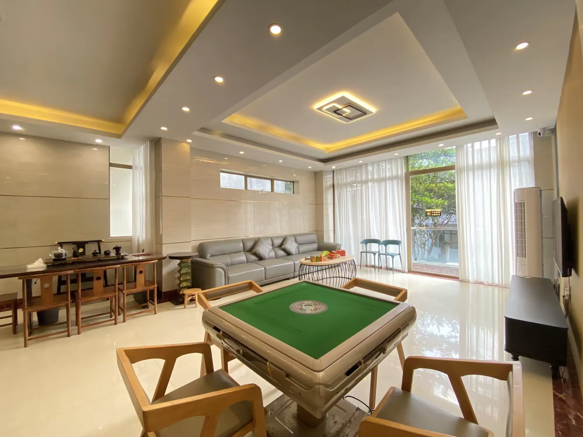 简篇-自游人•赏泉路76号-7房12床|私汤泡池 |桌球|ktv|