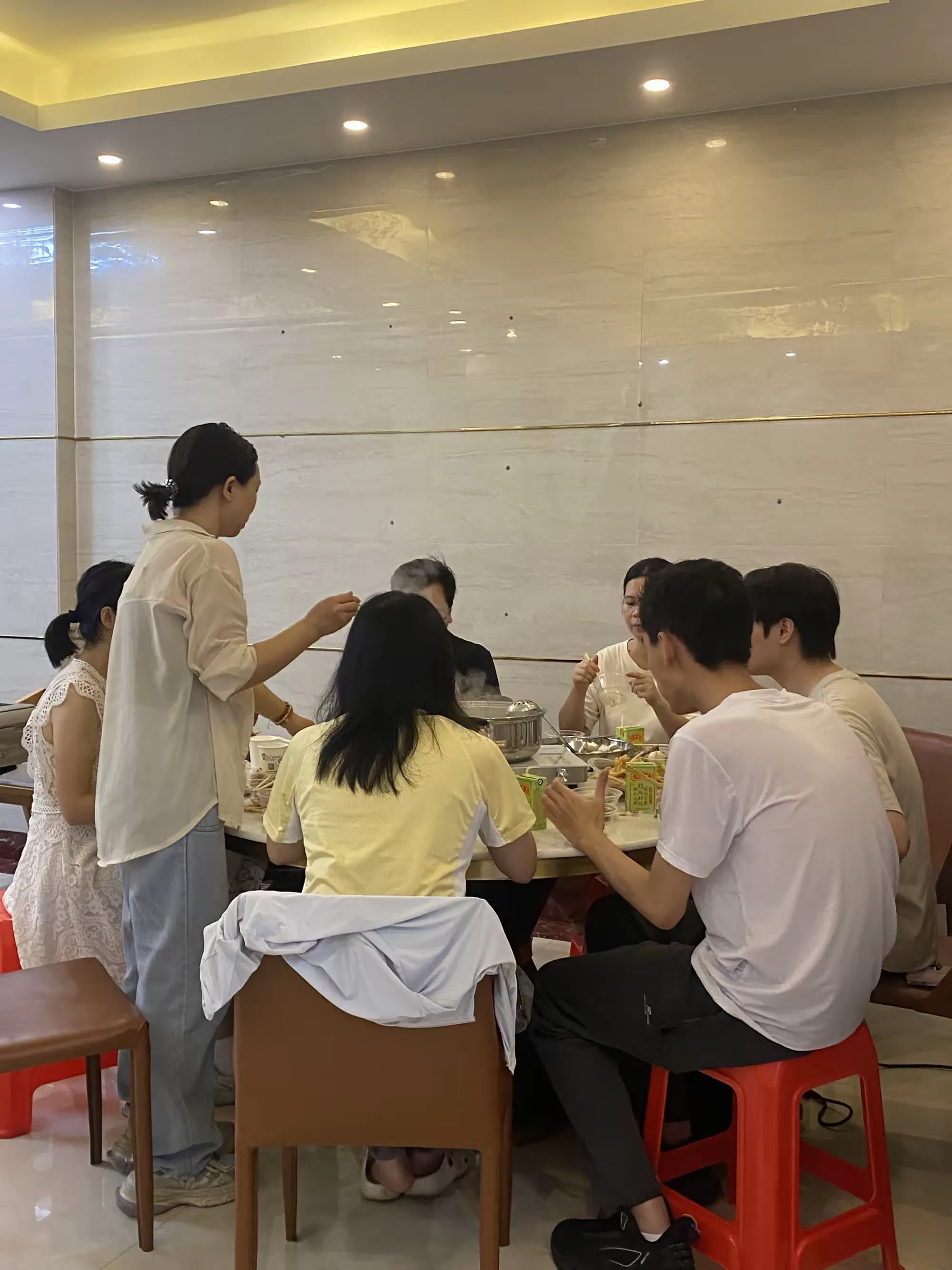 简篇-自游人•赏泉路76号-7房12床|私汤泡池 |桌球|ktv|