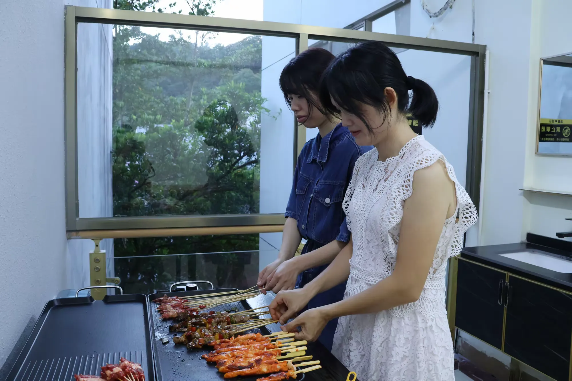 简篇-自游人•赏泉路76号-7房12床|私汤泡池 |桌球|ktv|