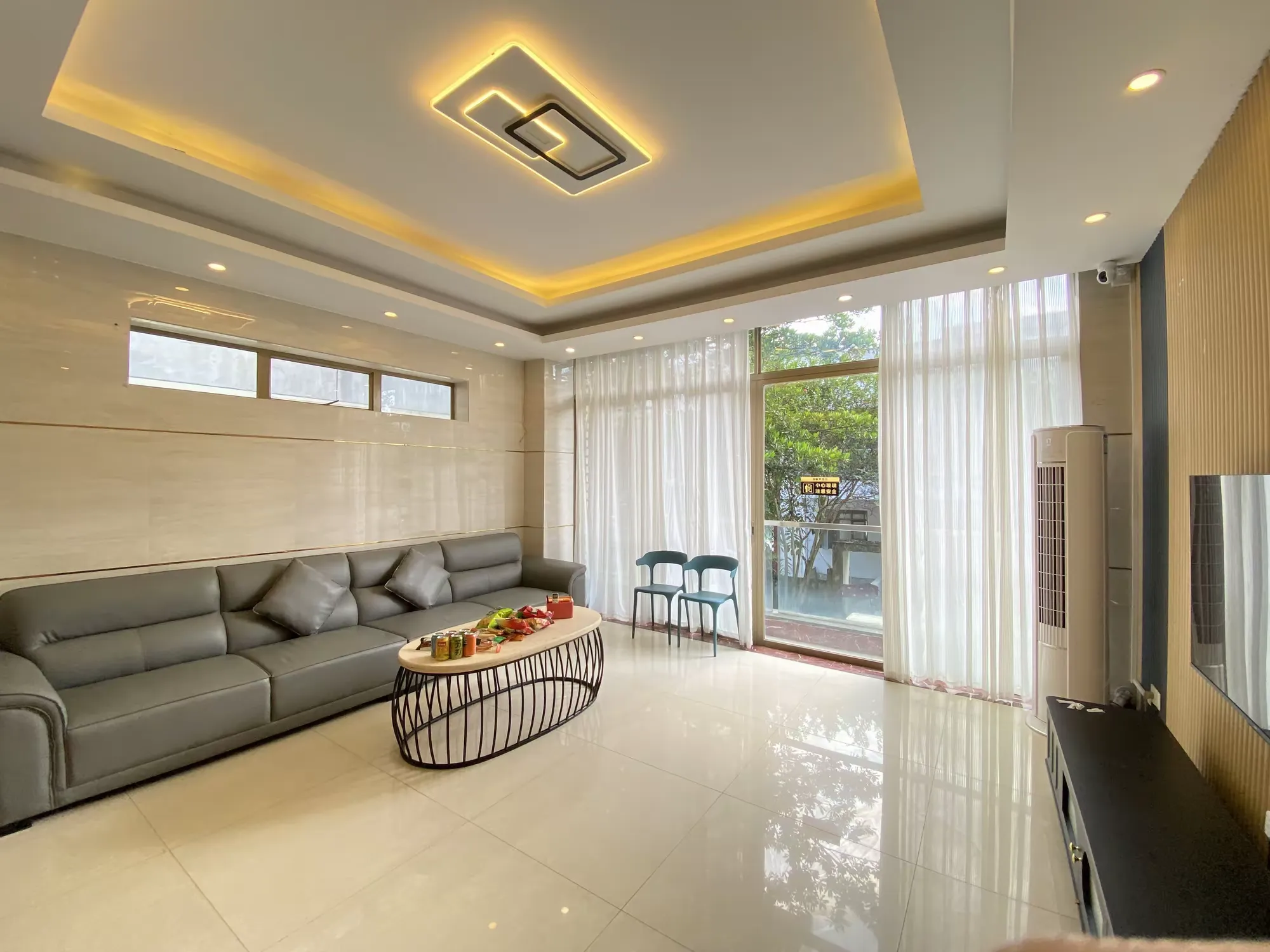 简篇-自游人•赏泉路76号-7房12床|私汤泡池 |桌球|ktv|