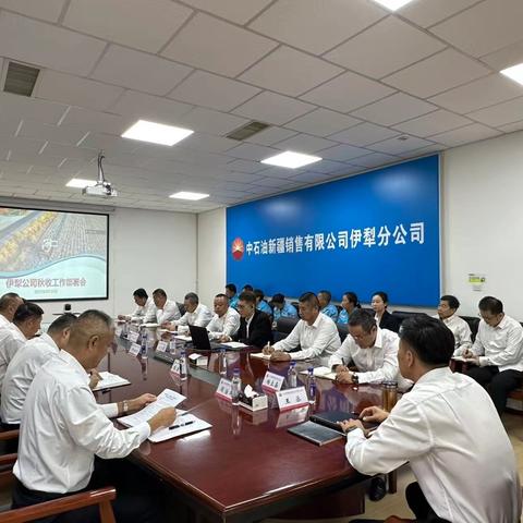 伊犁销售公司奋战秋收“战役” 书写亮眼篇章