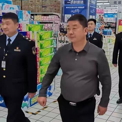 汝州市物价办开展“五一”节前市场巡查