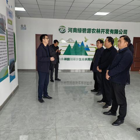 林业局党组书记、局长刘平均带队到新乡、郑州考察菌草产业项目