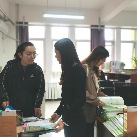 【未央教育·新优质学校】“双减”增实效 细检促成长——综合组作业检查活动