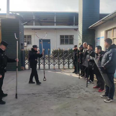 以练筑防！大王三小联合镇派出所开展反恐防暴演练，筑牢校园安全防线