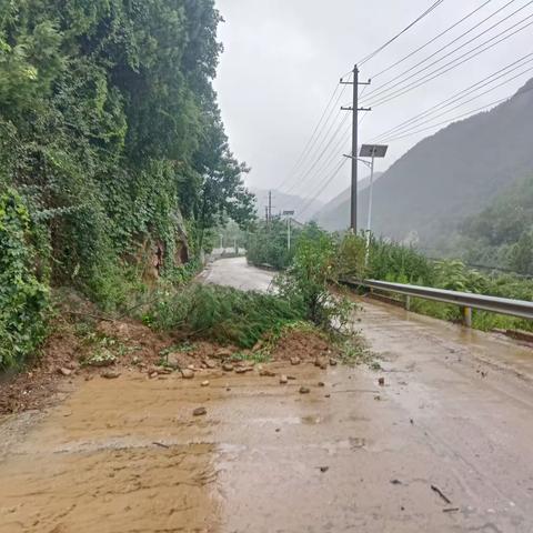 李家河环保站实地检查环境监测（应急、监察）船舶并安排部署汛期工作