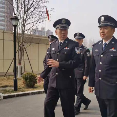 市警校组织警员代表到轨道交通分局参观学习