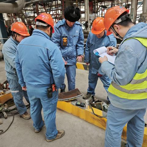 团结协作，攻坚克难战检修