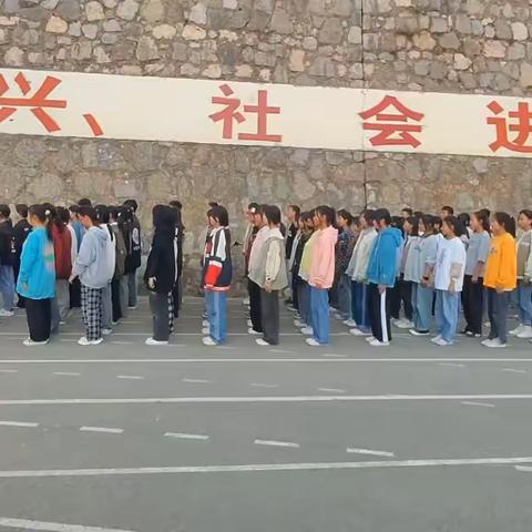 弘扬五四精神，放飞青春梦想—小龙洞中学参加第三届东南片区中学文艺汇演活动纪实