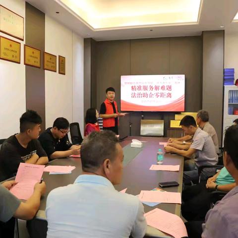 【泉新合规益企行】精准服务解难题 法治助企零距离——曹范街道商会、区新联会曹范分会开展 “送法进企业” 活动