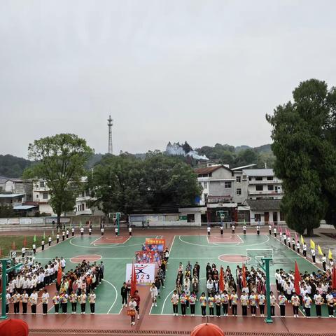 运动青春  快乐无限 ——记甘堰中学第37届田径运动会
