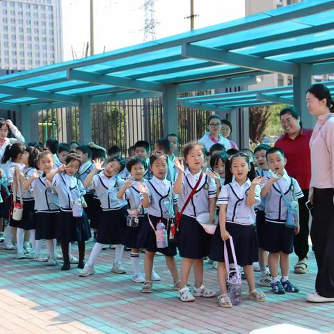 幼小衔接 礼遇成长  ——寿光市全福元实验学校组织幼儿园师生入校参观