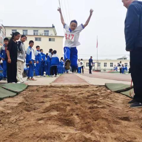 涉县第四实验小学2025年学校体卫及资助工作总结