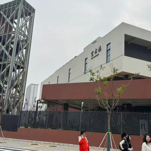 观校园文化，悟课堂智慧