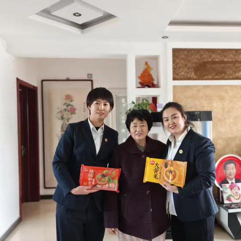 元宵节里送元宵，幸福甜到心底