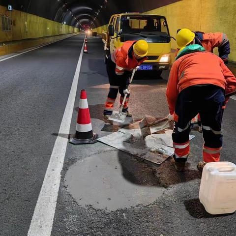 开展“五一”节前道路交通安全 隐患排查整治工作