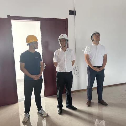 公司党委委员、纪委书记吴志卿一行来到市政绿色建筑科技产业园项目进行节日慰问及指导工作