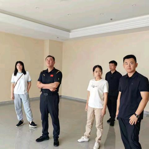 党委书记、董事长徐旭一行来到绿色建筑科技产业园项目进行节日慰问及指导工作