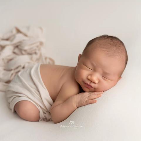 婴儿写真，为什么在7—22天之间拍摄最好