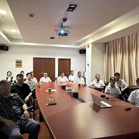 “国之大事，在祀与戎”——东方商厦（青浦店）党支部集中收看学习“九三阅兵式及习近平总书记重要讲话”