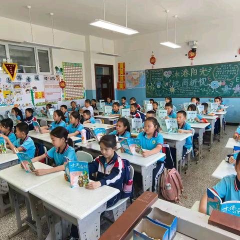 与《木偶的森林》的相遇：乌苏市第六中学三年级3班同学们的一场心灵成长之旅