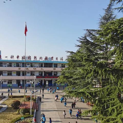 家长进课堂，携手促成长——孟津区第一实验小学开展“家长进课堂”活动