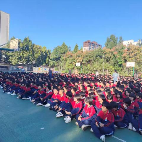 拒绝欺凌 守护成长 ——第五实验学校八年级部防欺凌安全教育大会记实