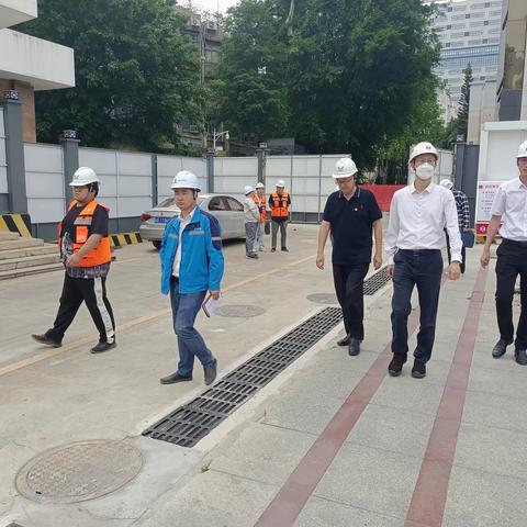 深圳市建筑工务署材料设备处领导莅临深圳市人民医院改扩建一期（急诊综合楼）项目安全督导检查