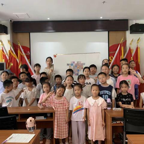 童心巧手·创意无限—空港新城社区“向日葵”系列课程---手工制作冰箱贴