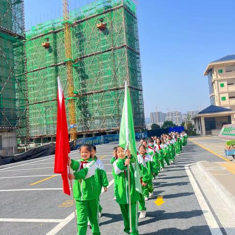 修水县第十一小学“学雷锋精神，争做和雅好少年”走进敬老院志愿活动