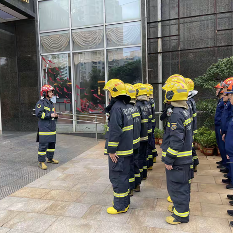 龙华区消防救援大队在海南职业技术学校开展消防演练