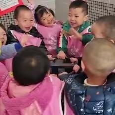 快乐的幼儿园时光——幼儿园学期回顾