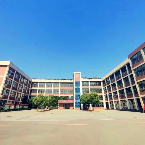 弘扬传统文化 展示班级风采——师大附实校小学本部班级文化评比活动