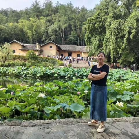 生命芳华  岁月沉香 —记黔西市素朴中学教师  王  晓