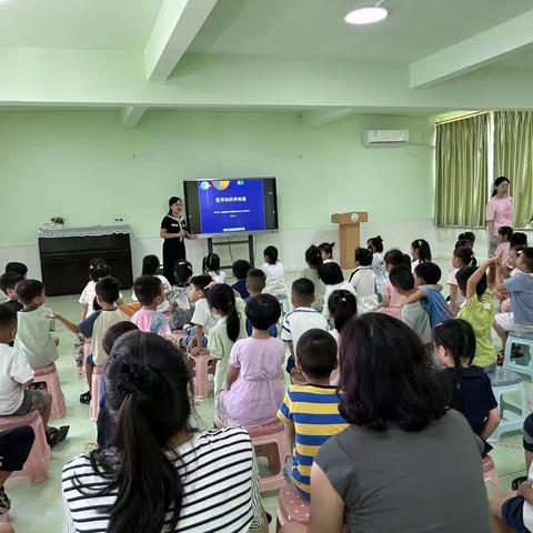 “ 医学知识早知道 ” 一一内科第四党支部开展线下志愿服务活动