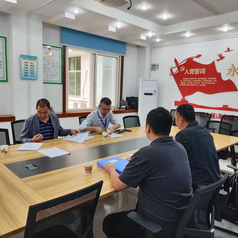 区大气污染防治督导组开展太华路街道大气污染防治督导检查工作